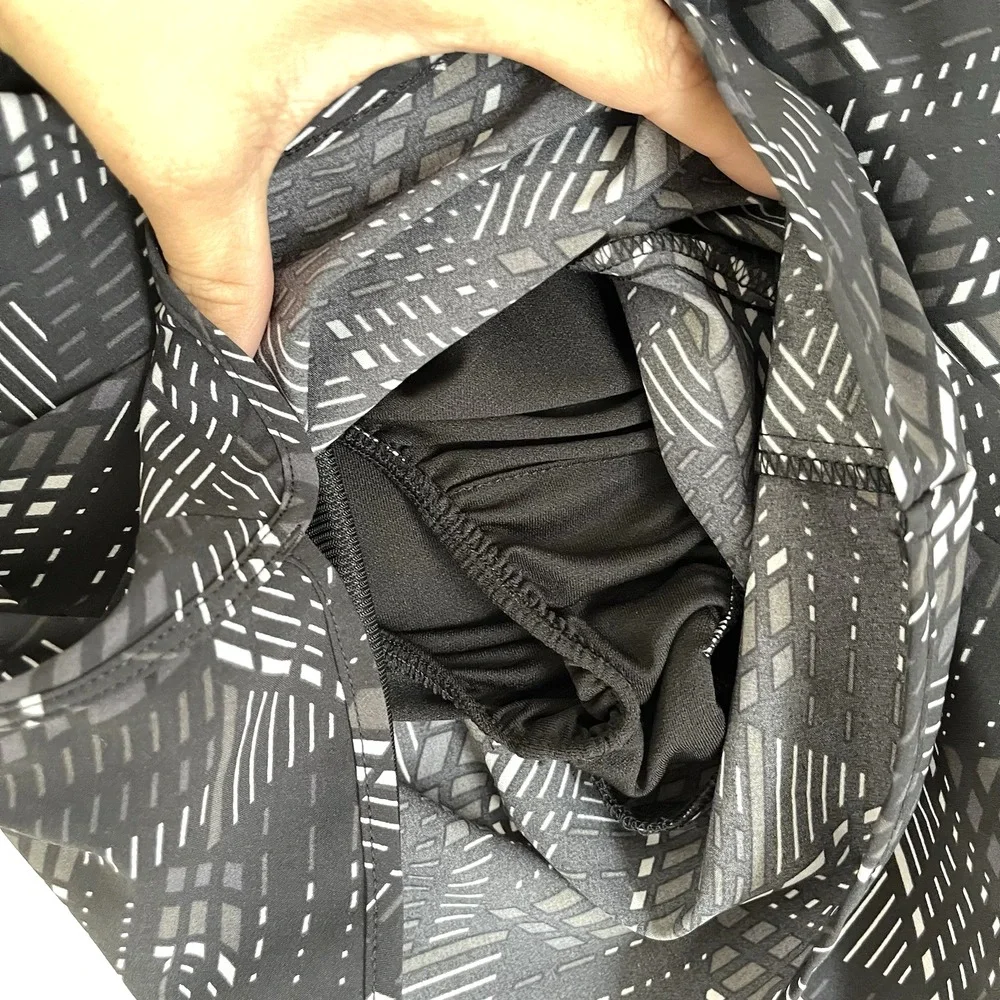 Xersion Active‎ Shorts Womens XS Black Lined Geometric Print Drawstring NWT